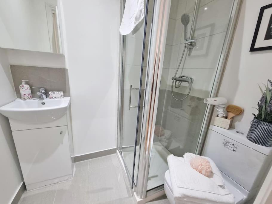 4bed 3bath 8min To Bridge *