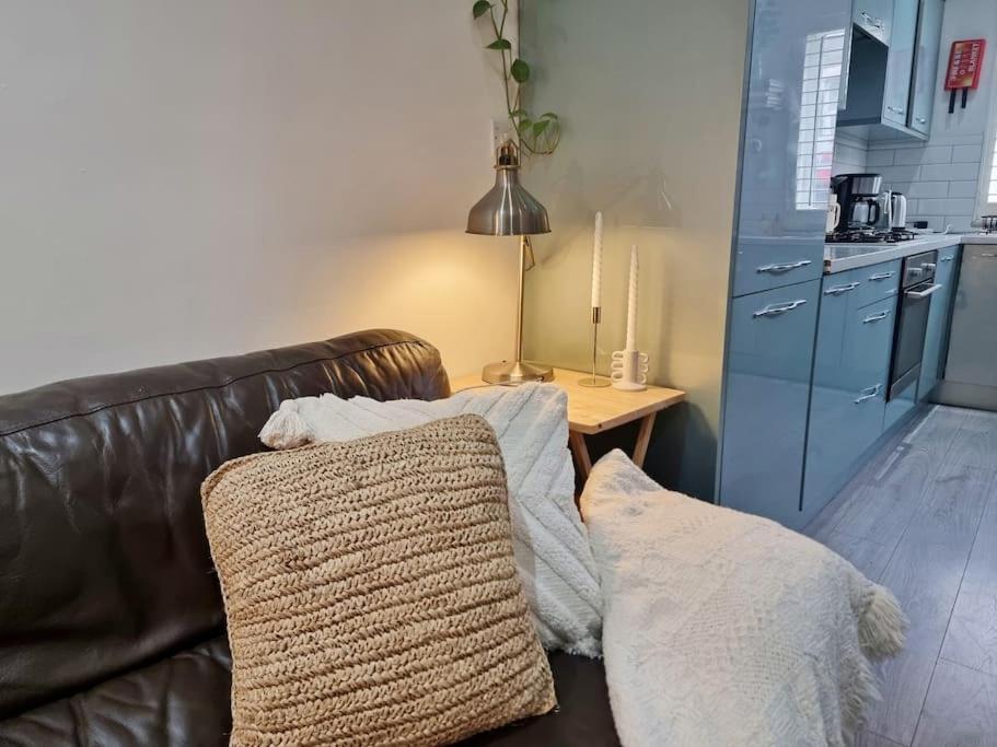4bed 3bath 8min To Bridge